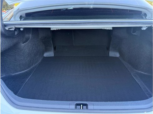 Used 2023 Toyota Camry SE image 38