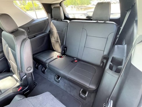 Used 2020 Chevrolet Traverse LT w/ LT Premium Package image 16
