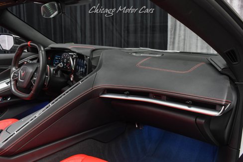 Used 2021 Chevrolet Corvette Stingray Coupe w/ 1LT image 22
