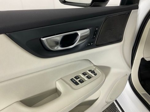 Certified 2024 Volvo S60 T8 Ultimate image 29