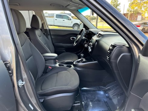 Used 2019 Kia Soul image 14