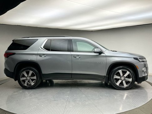 Used 2023 Chevrolet Traverse LT w/ LT Premium Package image 4