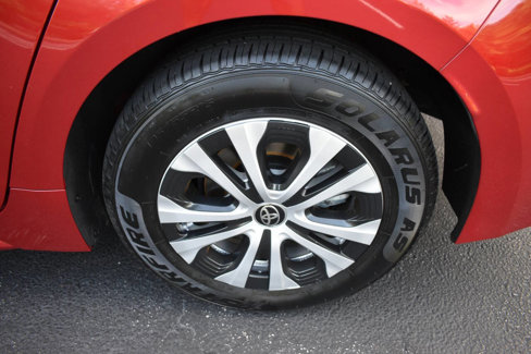 Used 2021 Toyota Corolla LE image 40