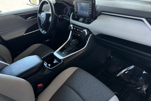 Used 2019 Toyota RAV4 XLE image 18