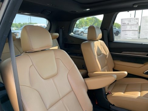 Used 2022 Kia Telluride SX w/ Towing Package image 18