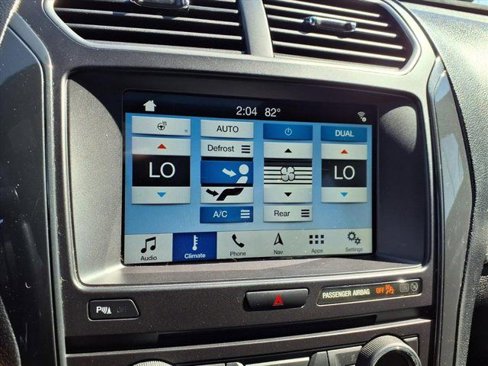 Used 2018 Ford Explorer XLT w/ Equipment Group 202A image 15