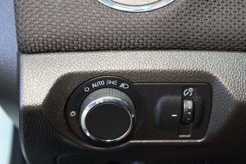 Used 2015 Chevrolet Cruze LT image 12