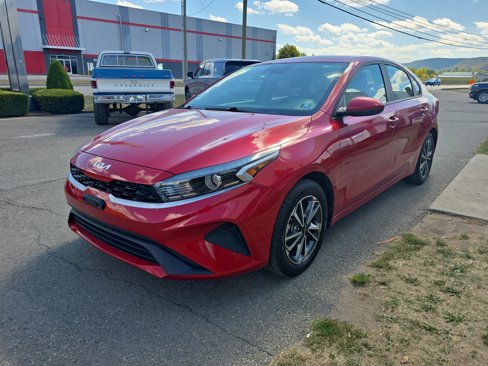 Used 2023 Kia Forte LXS image 8