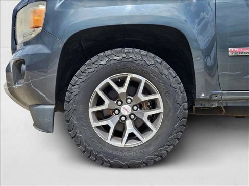 Used 2015 GMC Canyon SLE w/ All-Terrain Package image 23