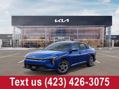 New 2025 Kia K4 LXS image 1