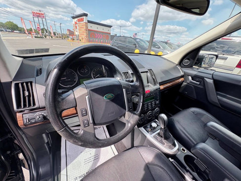 Used 2009 Land Rover LR2 HSE image 13