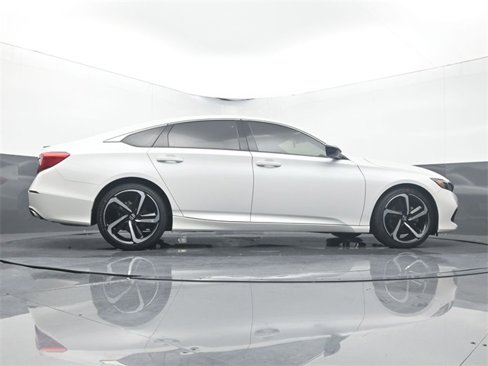 Used 2022 Honda Accord Sport image 12