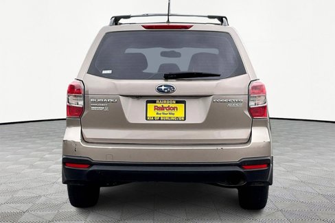 Used 2015 Subaru Forester 2.5i w/ Alloy Wheel Package image 6