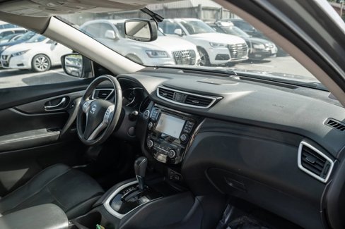 Used 2016 Nissan Rogue SL w/ SL Premium Package image 13