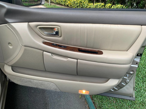 Used 2000 Toyota Avalon XLS image 30