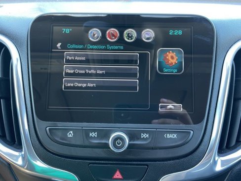 Used 2018 Chevrolet Equinox LT w/ Sun & Infotainment Package image 21