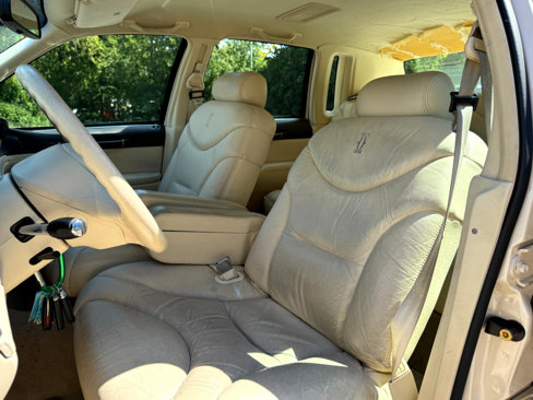 Used 1996 Lincoln Town Car Cartier image 12