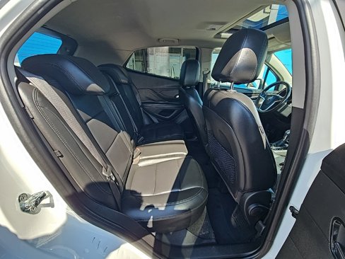 Used 2019 Buick Encore Essence image 12