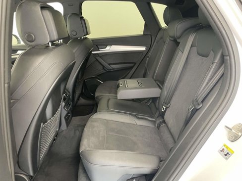 Used 2021 Audi SQ5 Premium w/ Convenience Package image 19