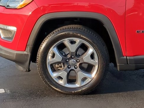 Used 2019 Jeep Compass Limited image 11