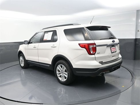 Used 2019 Ford Explorer XLT w/ Equipment Group 202A image 5