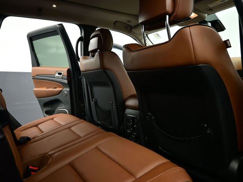 Used 2016 Jeep Grand Cherokee Summit w/ Platinum Series Group image 29