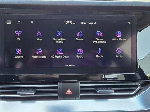 Used 2022 Kia Niro EX Premium image 34