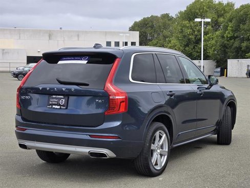 Certified 2021 Volvo XC90 T6 Momentum image 5