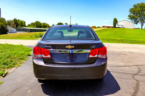 Used 2015 Chevrolet Cruze LT w/ Technology Package image 4