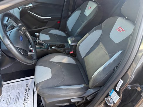 Used 2016 Ford Focus ST image 35
