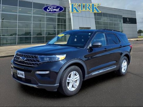 Certified 2023 Ford Explorer XLT w/ Equipment Group 202A image 2