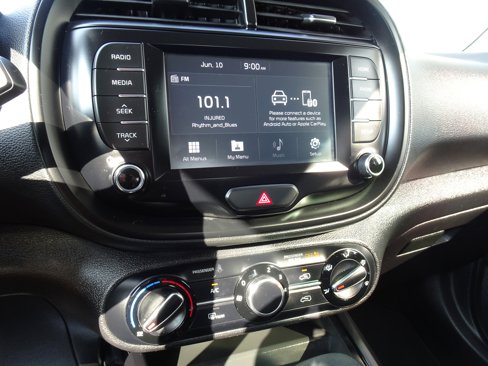 Used 2020 Kia Soul LX image 17