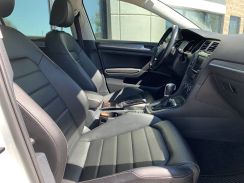 Used 2017 Volkswagen Golf Alltrack SEL image 14