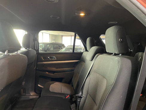 Used 2018 Ford Explorer XLT w/ Equipment Group 201A image 18