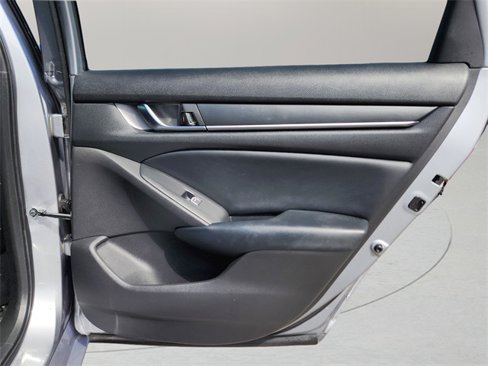 Used 2018 Honda Accord Sport image 31