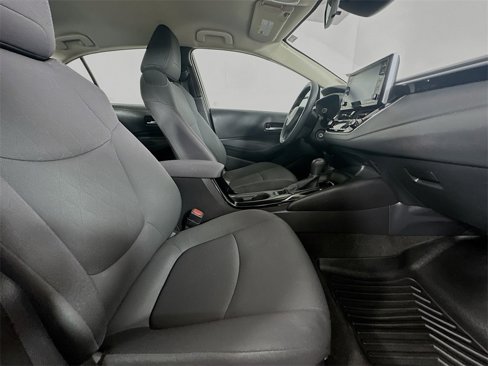 Used 2021 Toyota Corolla LE image 7