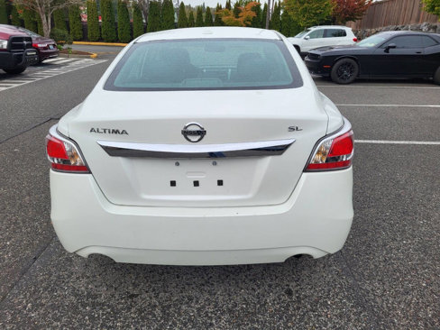 Used 2015 Nissan Altima 2.5 SL w/ Technology Package image 10