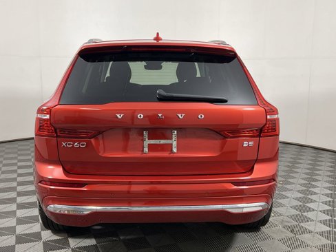 Certified 2023 Volvo XC60 B5 Plus w/ Climate Package image 9