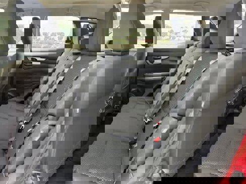 Used 2022 Nissan Rogue Sport S image 13
