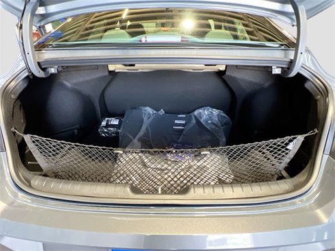 New 2025 Hyundai Elantra SEL image 24