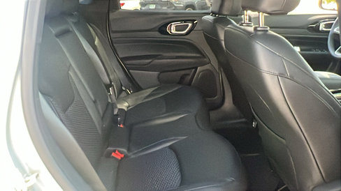 New 2025 Jeep Compass Latitude w/ Altitude Special Edition image 17