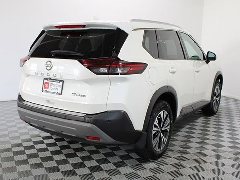 Used 2021 Nissan Rogue SV w/ Premium Package image 6