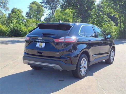 Used 2022 Ford Edge SEL image 4
