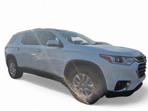 Used 2021 Chevrolet Traverse LT image 2
