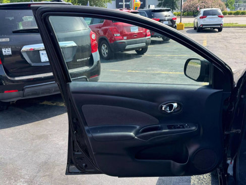 Used 2014 Nissan Versa SV image 10
