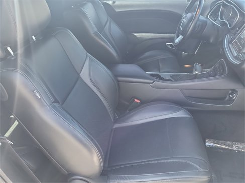 Used 2018 Dodge Challenger SXT Plus image 7