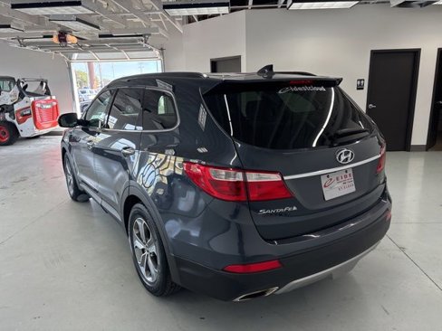 Used 2015 Hyundai Santa Fe GLS image 7