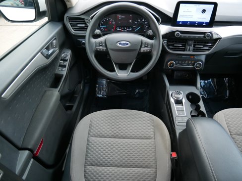 Used 2020 Ford Escape SE image 10