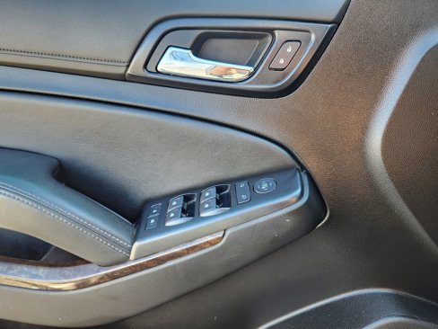 Used 2019 Chevrolet Tahoe LS image 11