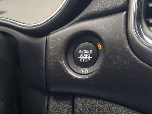 Used 2018 Jeep Grand Cherokee Laredo image 21